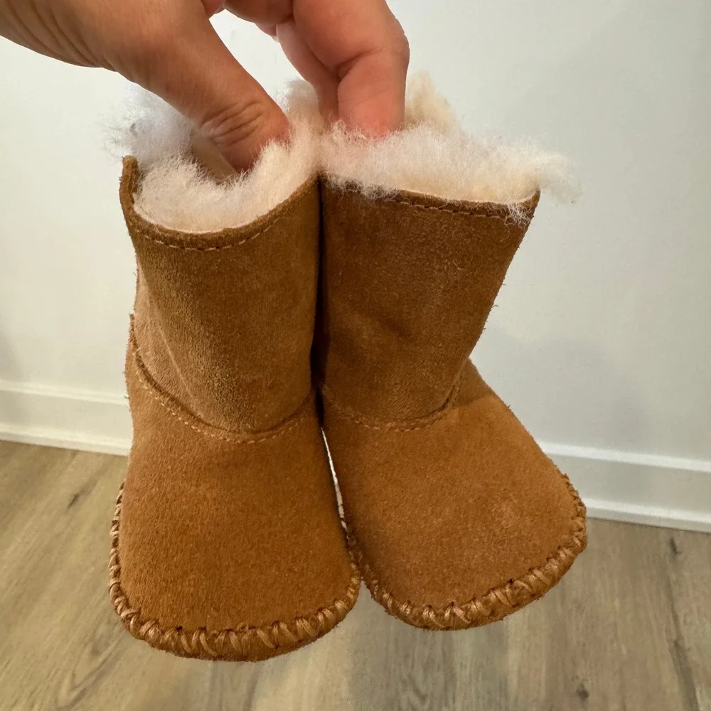 UGG Jesse Chestnut Suede Sheepskin Infant Booties 1005198I Size 0/1